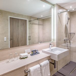 Premium Queen Room